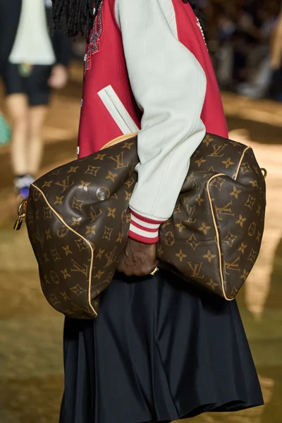 Look 143